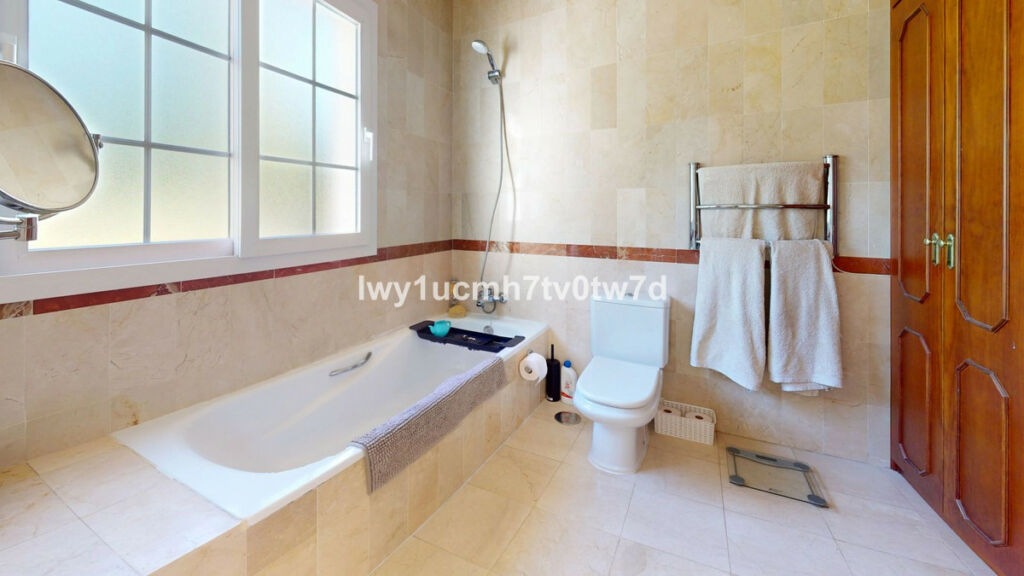 Townhouse Alhaurín de la Torre Málaga - image 8