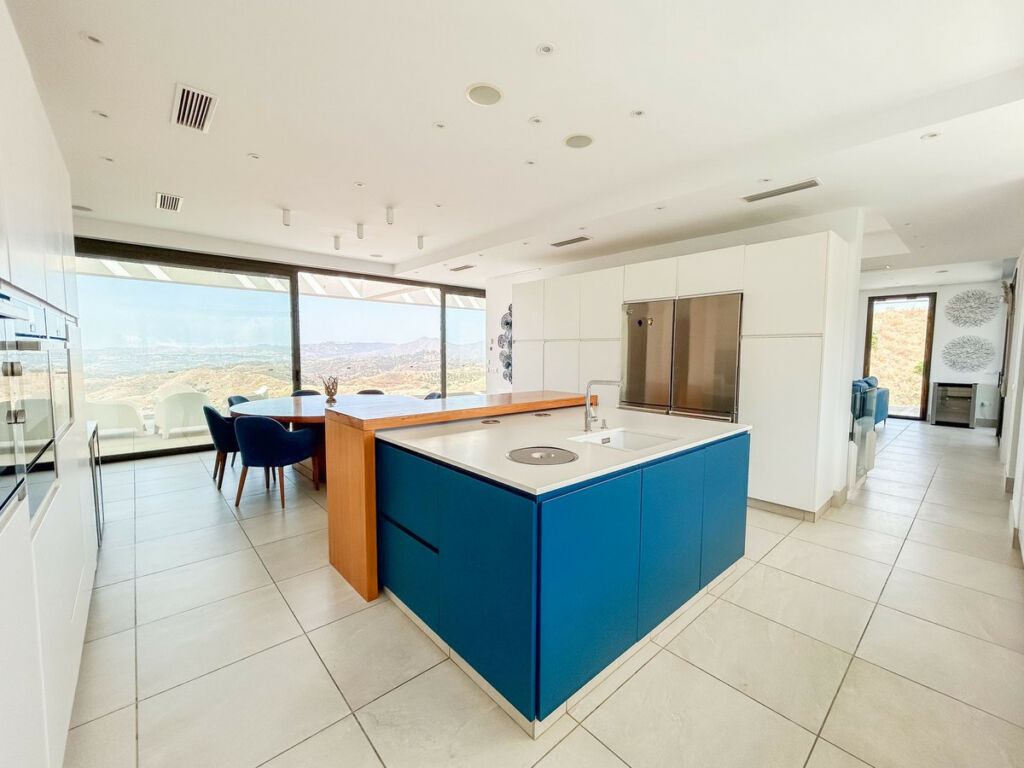 Detached Villa Mijas Málaga - image 8