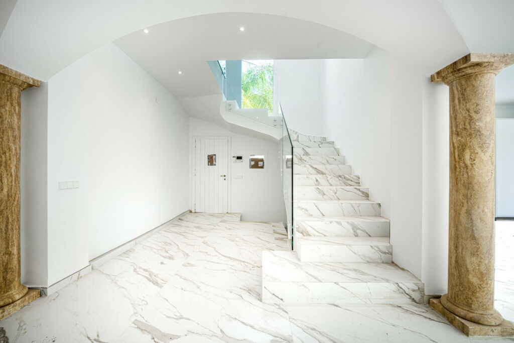 Detached Villa Marbella Málaga - image 8