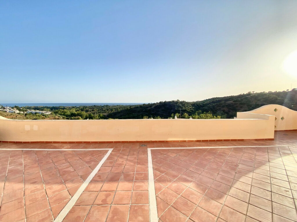 Penthouse Duplex Elviria Málaga - image 8