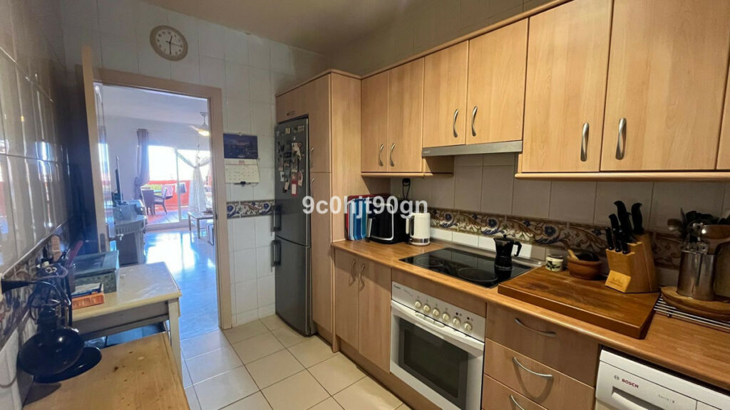 Middle Floor Apartment Reserva de Marbella Málaga - image 8