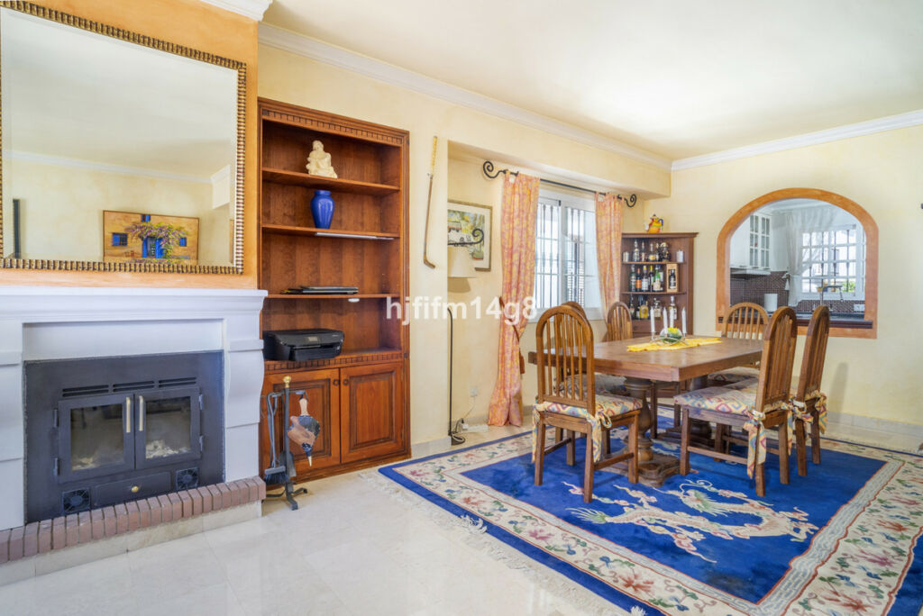 Townhouse Nueva Andalucía Málaga - image 8