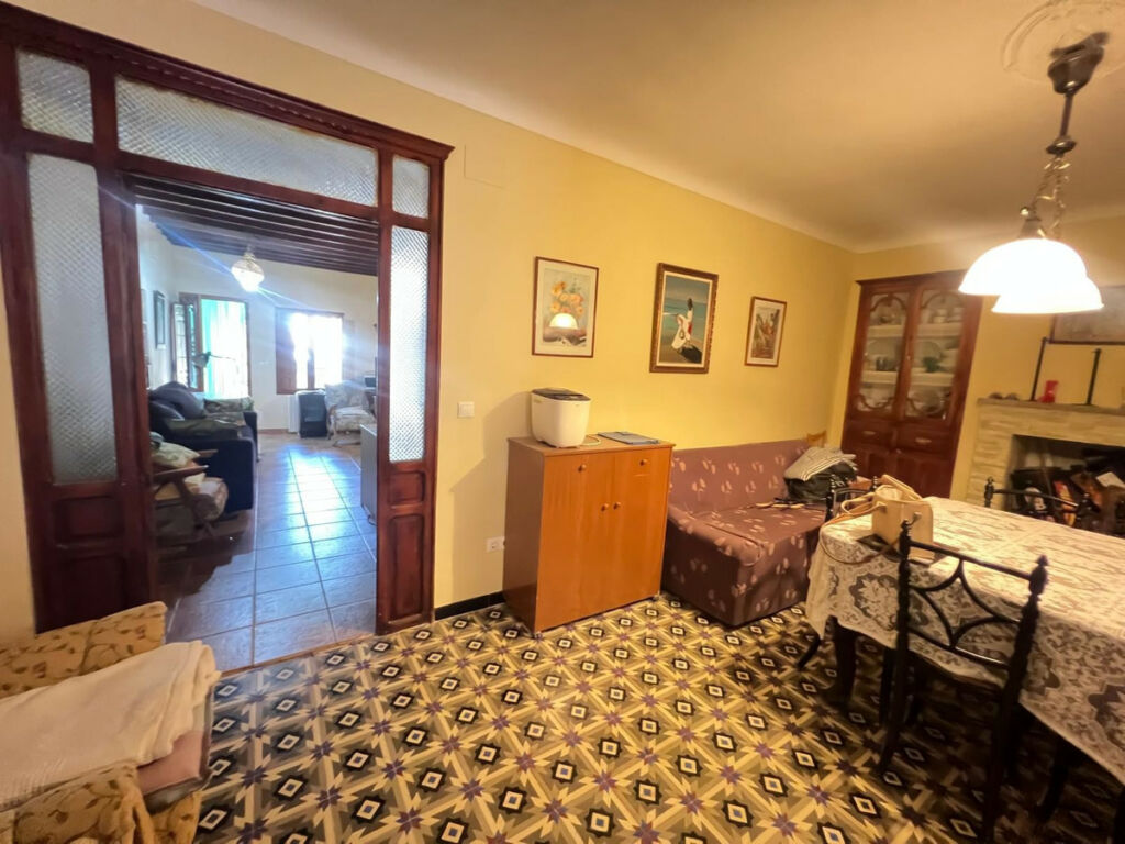 Townhouse Pinoso Alicante - image 8
