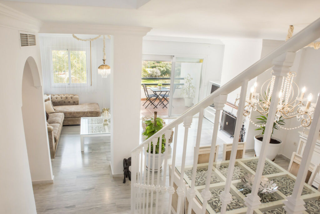 Penthouse Guadalmina Baja Málaga - image 8