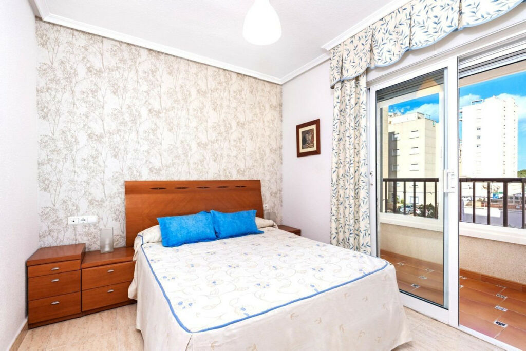 Middle Floor Apartment Guardamar del Segura Alicante - image 8