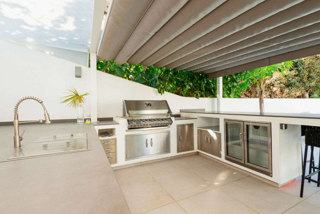 Detached Villa Costabella Málaga - image 8