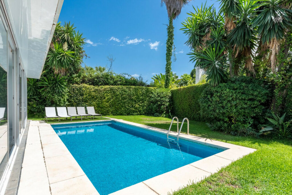 Semi-Detached House Los Monteros Málaga - image 8