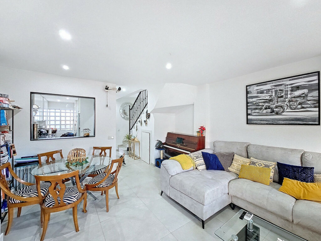 Townhouse El Padron Málaga - image 8
