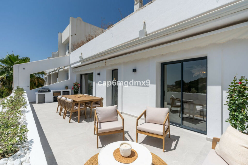 Ground Floor Apartment La Quinta Málaga - image 8