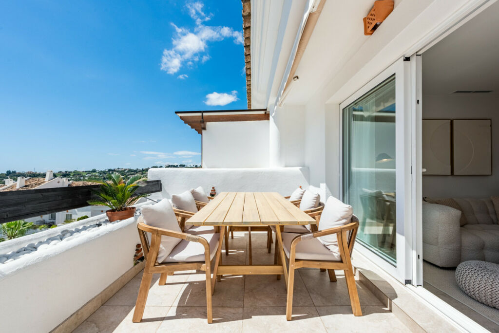 Penthouse Nueva Andalucía Málaga - image 8