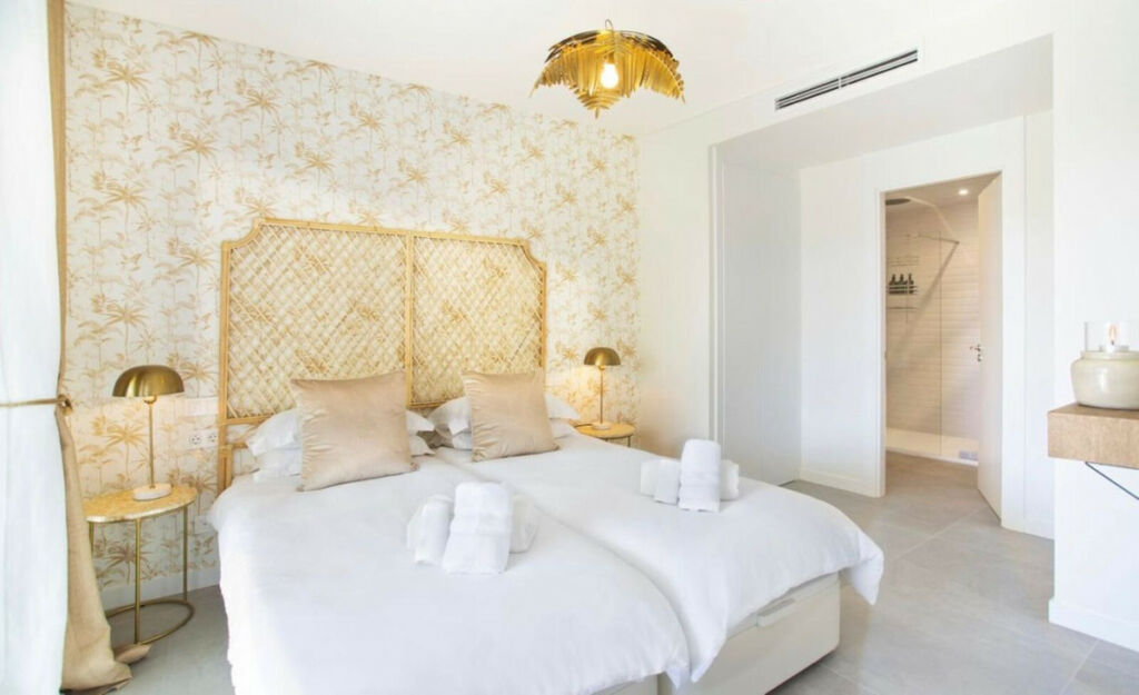 Townhouse Cabopino Málaga - image 8