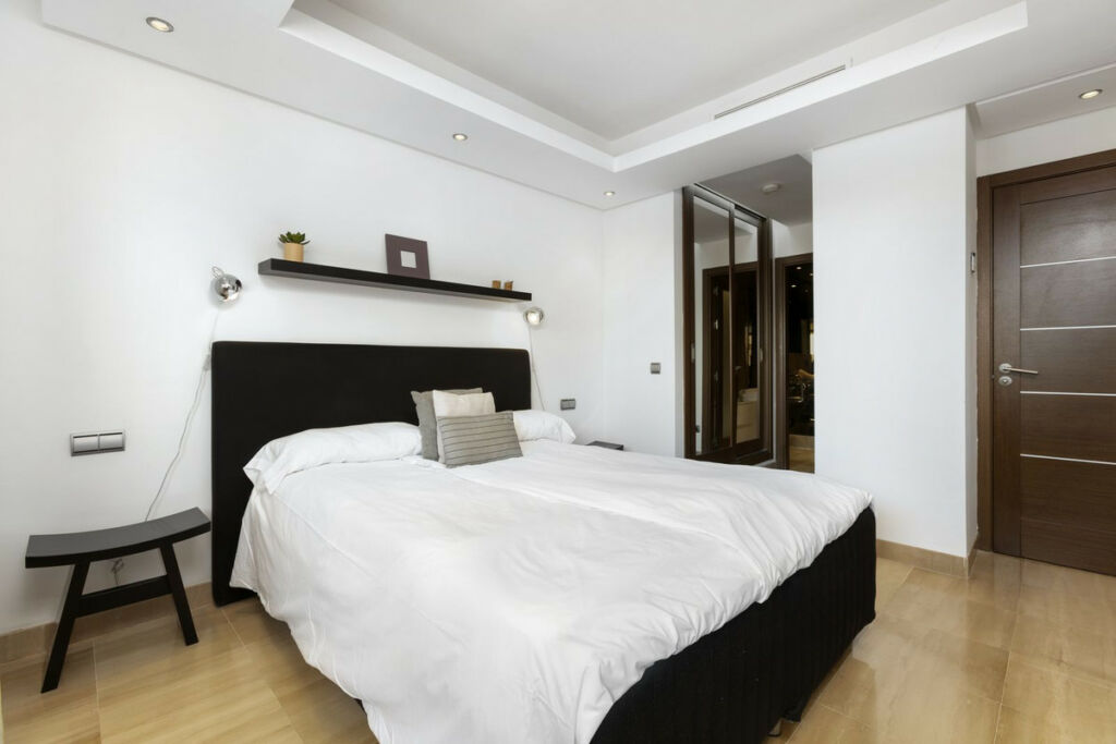 Penthouse Duplex Estepona Málaga - image 8