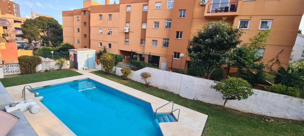 Middle Floor Apartment Torremolinos Málaga - image 8