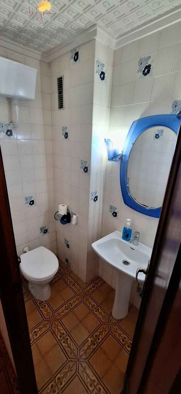 Middle Floor Apartment Torrevieja Alicante - image 8