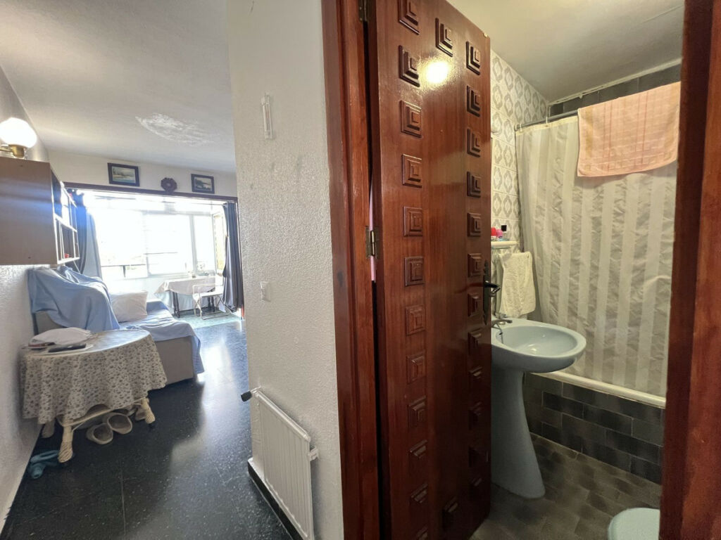Middle Floor Studio Benalmadena Málaga - image 8