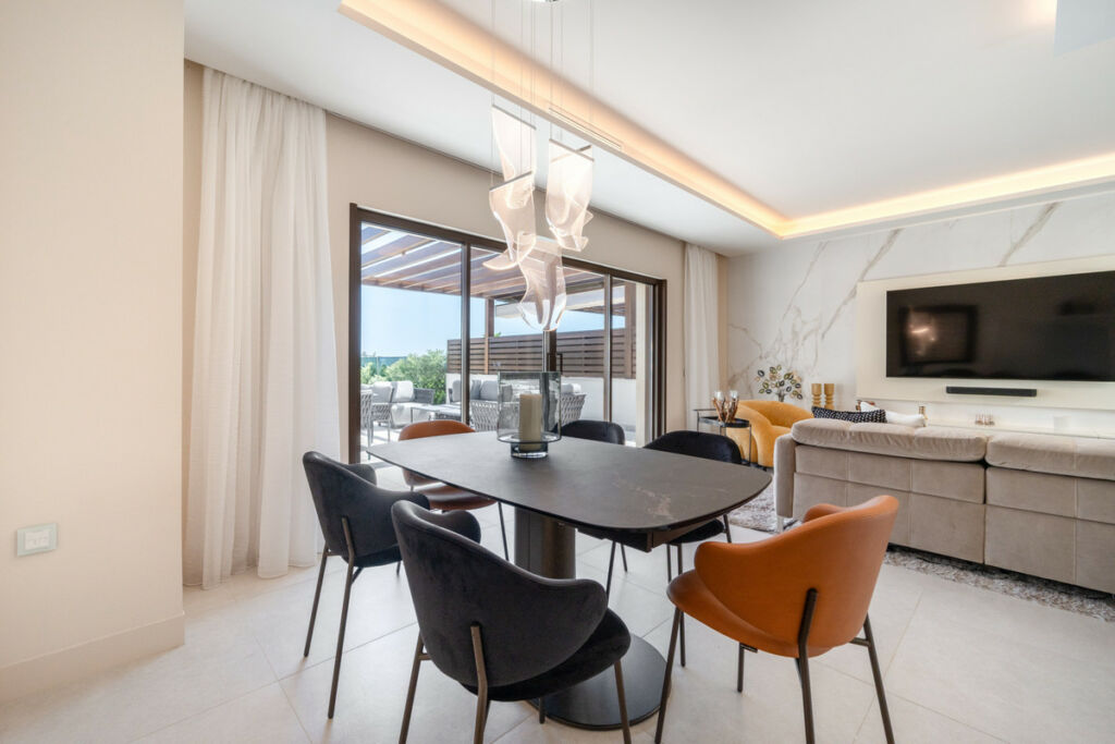 Townhouse Estepona Málaga - image 8