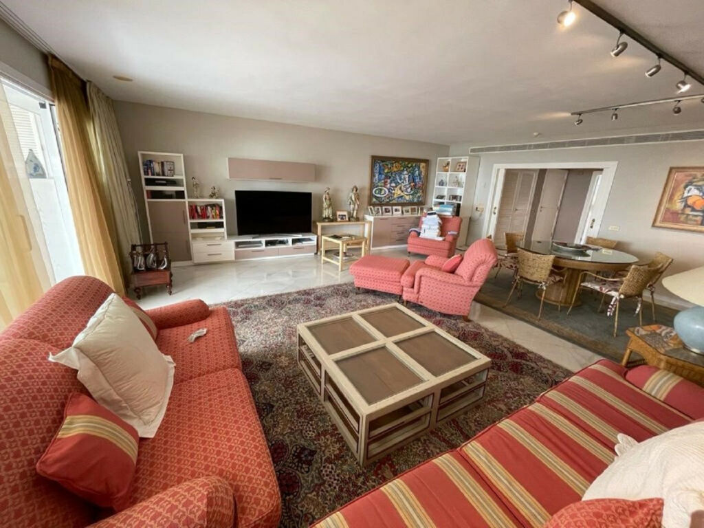 Middle Floor Apartment Puerto Banús Málaga - image 8