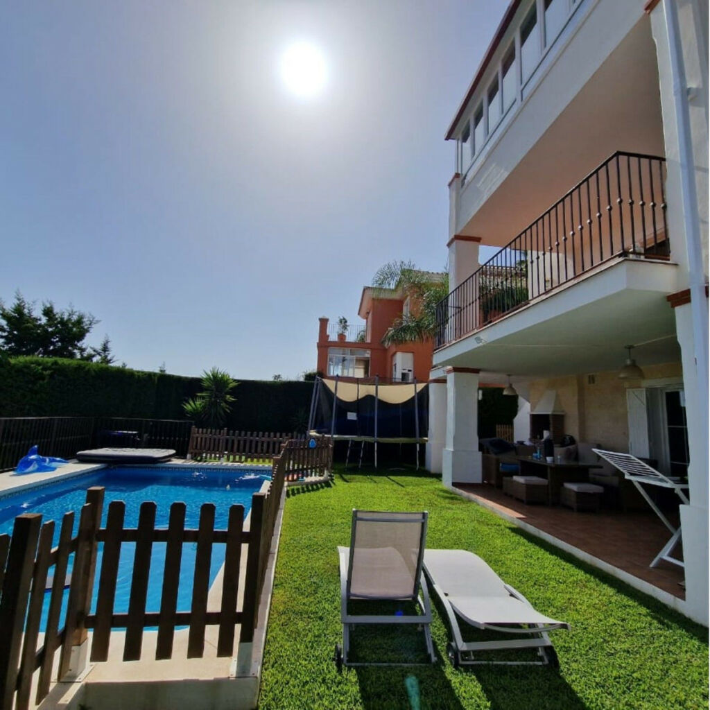 Detached Villa Cerros del Aguila Málaga - image 8