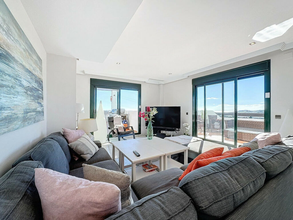 Penthouse Casares Málaga - image 9