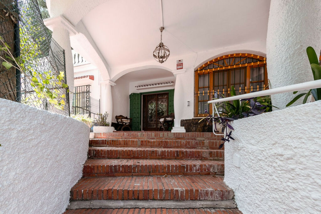 Detached Villa Marbella Málaga - image 8