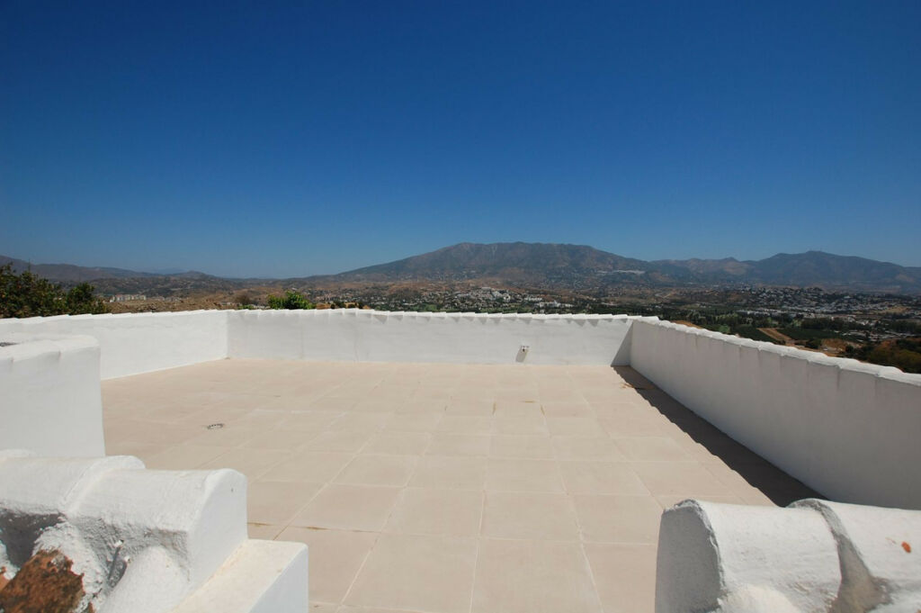 Detached Villa Cerros del Aguila Málaga - image 12