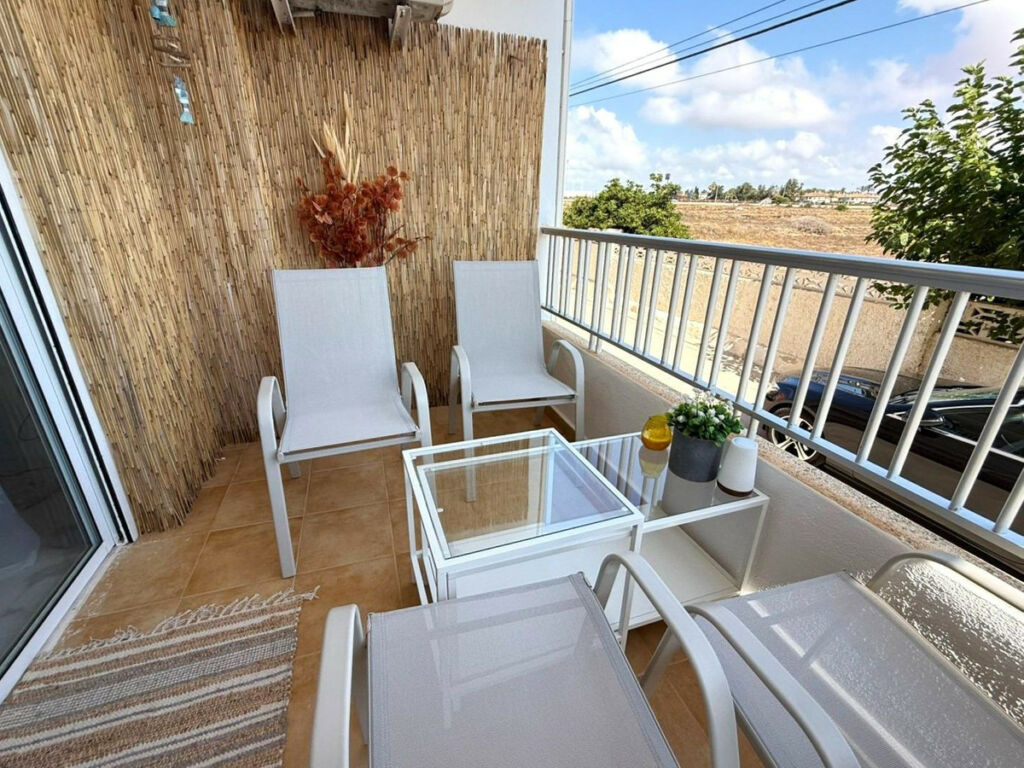 Middle Floor Apartment Punta Prima Alicante - image 9