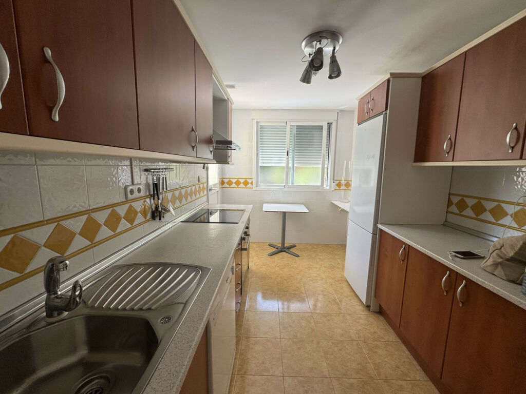 Middle Floor Apartment Nueva Andalucía Málaga - image 9