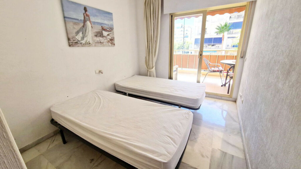 Middle Floor Apartment Fuengirola Málaga - image 9