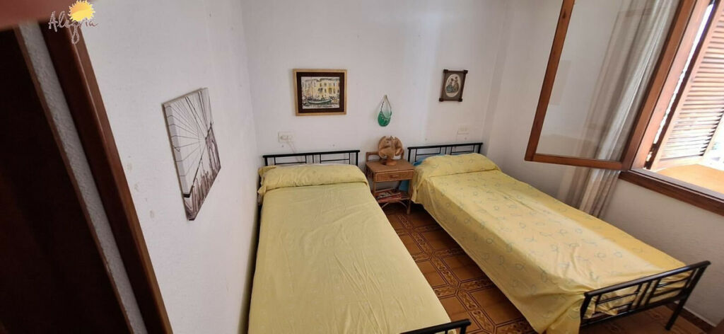 Middle Floor Apartment Torrevieja Alicante - image 9