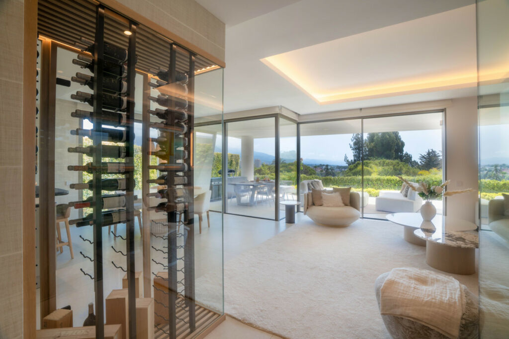 Detached Villa Nueva Andalucía Málaga - image 10