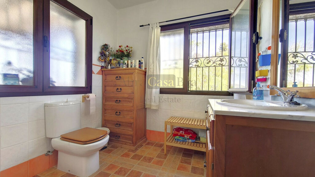 Detached Villa Canillas de Albaida Málaga - image 9