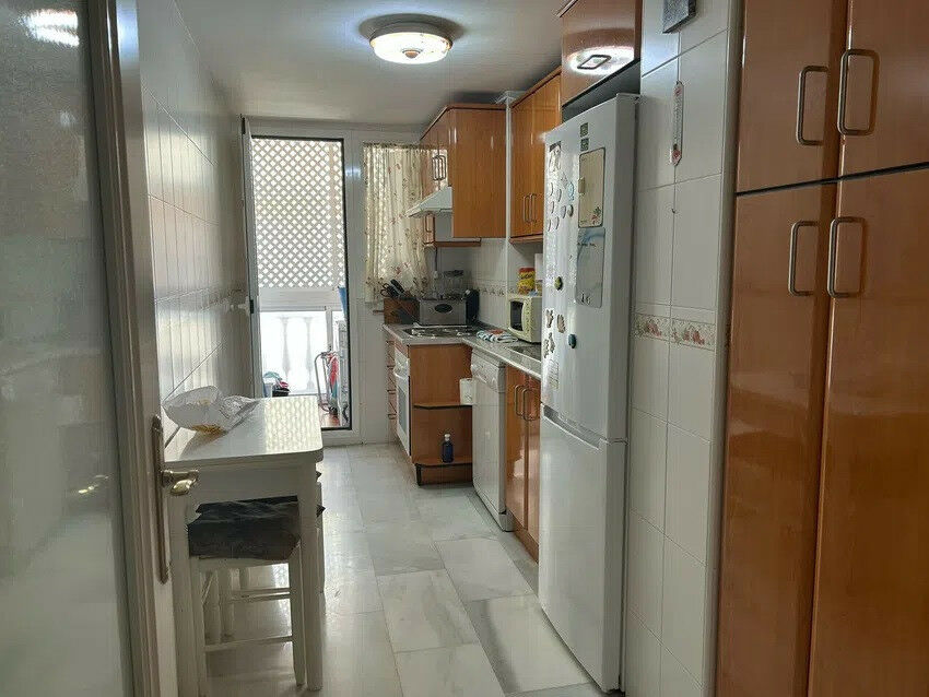 Middle Floor Apartment San Pedro de Alcántara Málaga - image 9