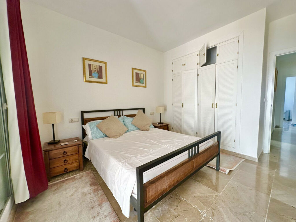 Ground Floor Apartment La Duquesa Málaga - image 9