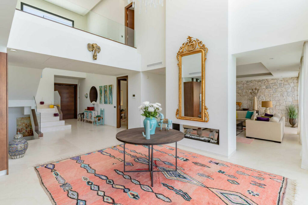 Detached Villa Nueva Andalucía Málaga - image 9