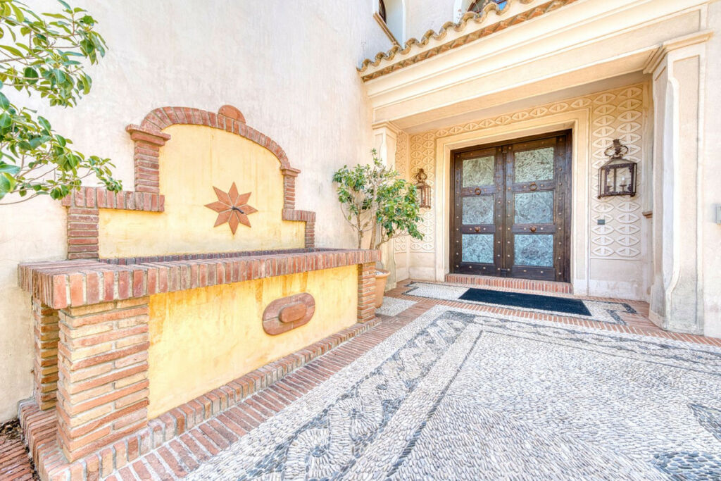 Detached Villa Sotogrande Costa Cádiz - image 9