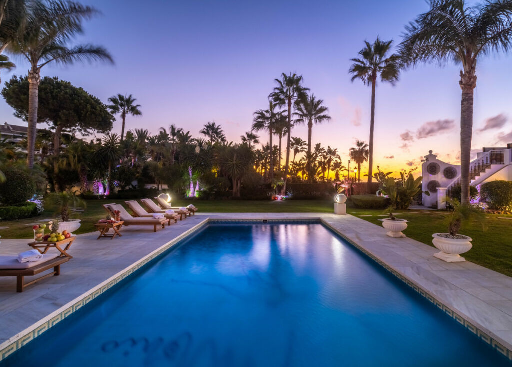 Detached Villa Puerto Banús Málaga - image 9
