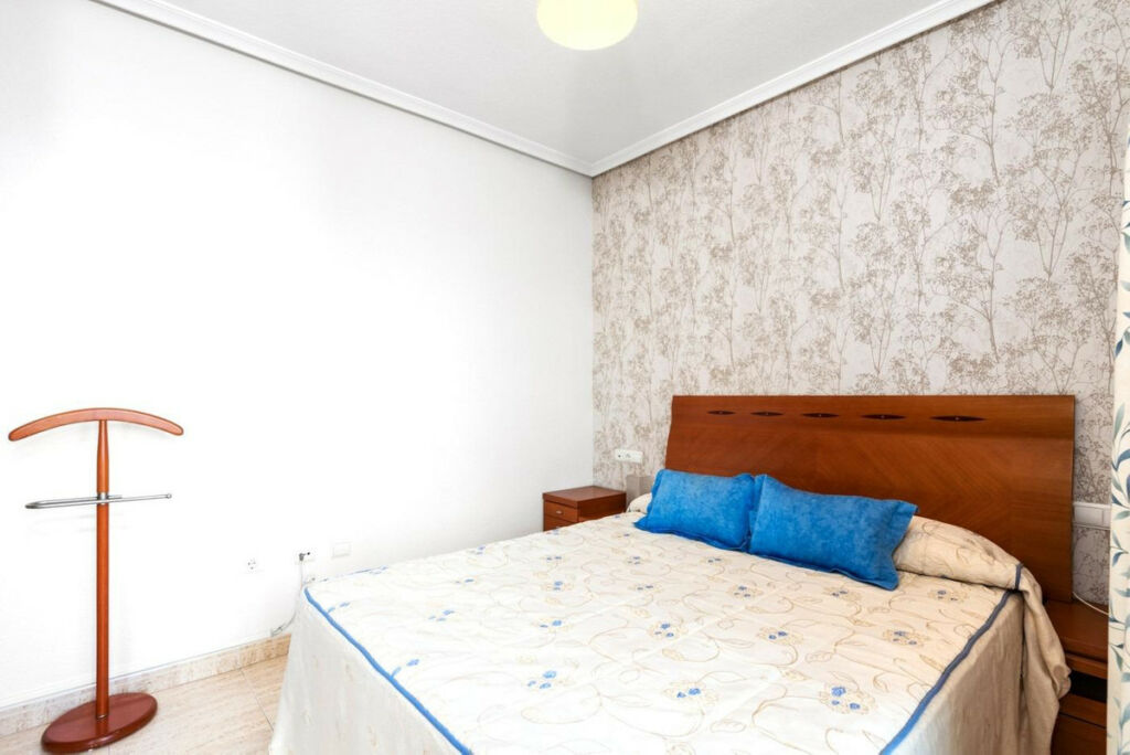 Middle Floor Apartment Guardamar del Segura Alicante - image 9