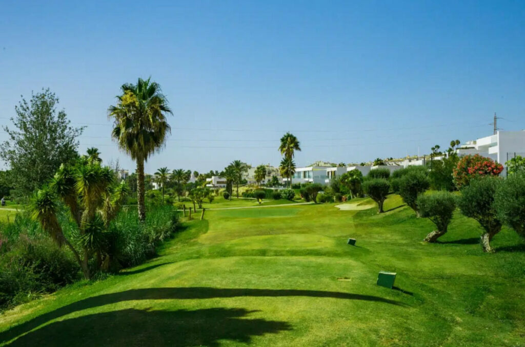 Residential Plot El Paraiso Málaga - image 9