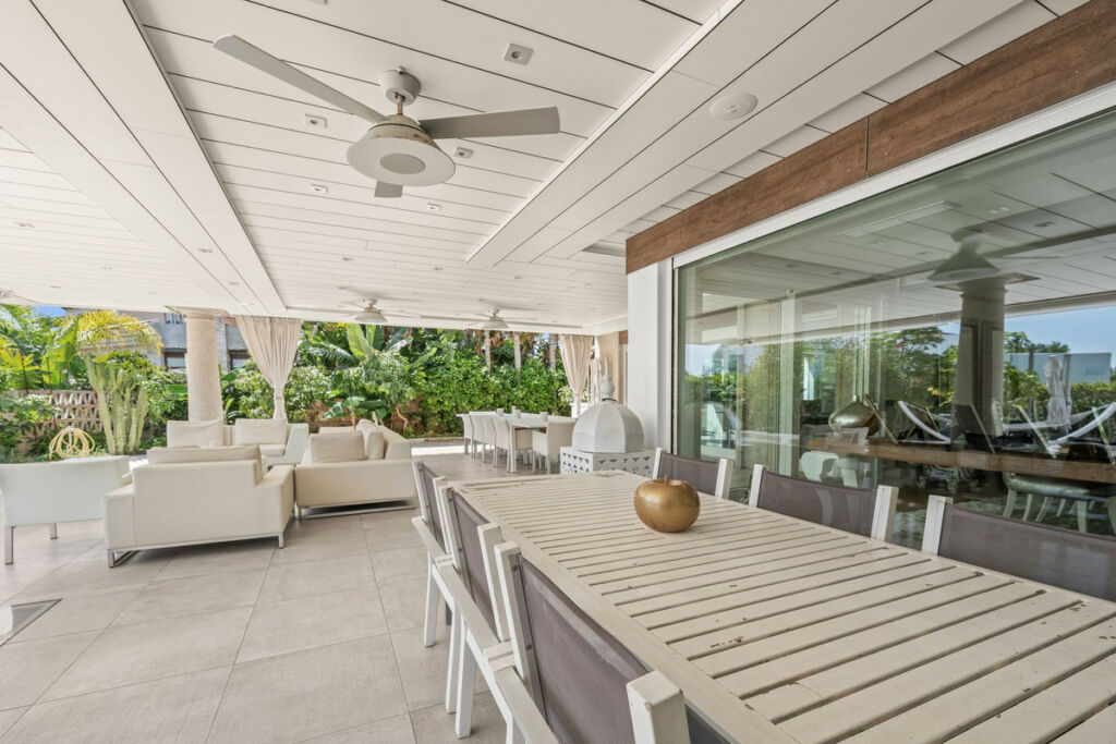 Detached Villa Bahía de Marbella Málaga - image 9