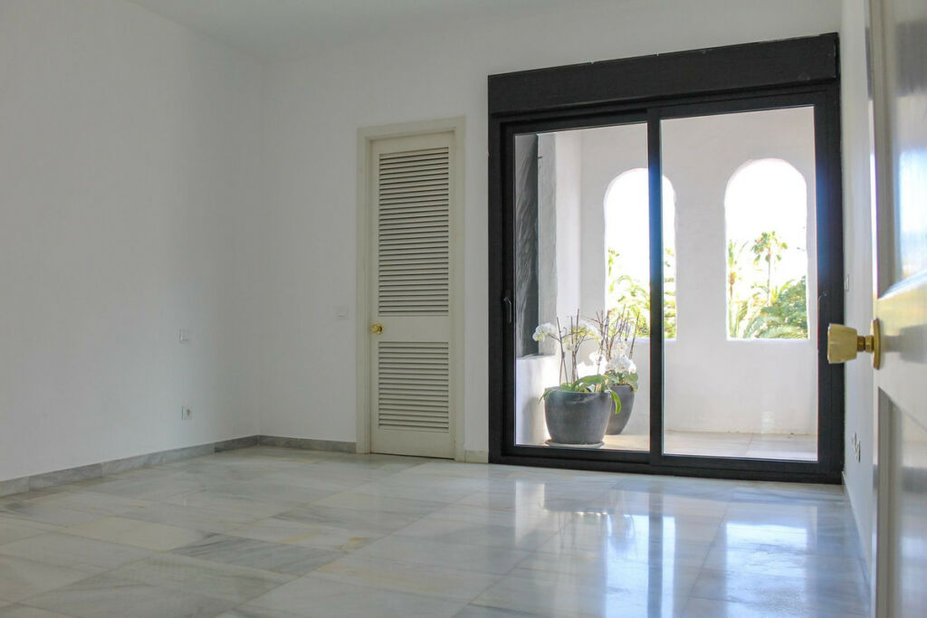 Penthouse Duplex Puerto Banús Málaga - image 9