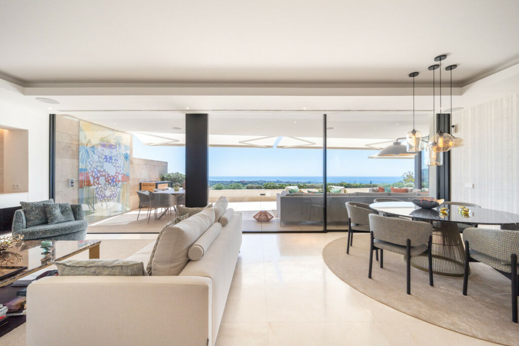 Middle Floor Apartment La Quinta Málaga - image 10