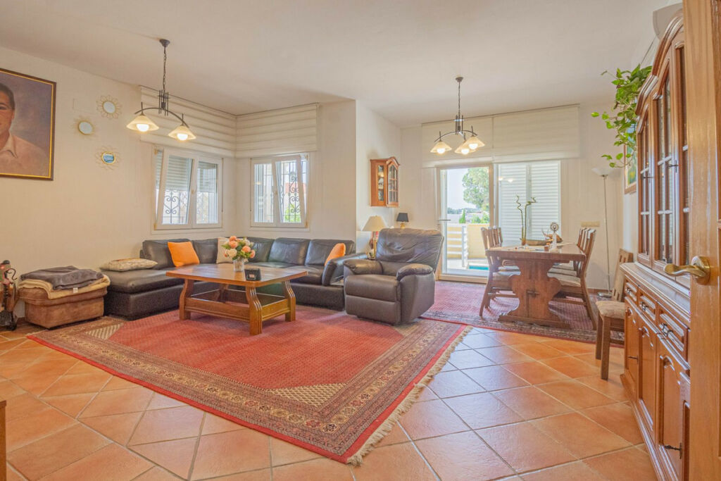 Detached Villa Pueblo Nuevo de Guadiaro Cádiz - image 10