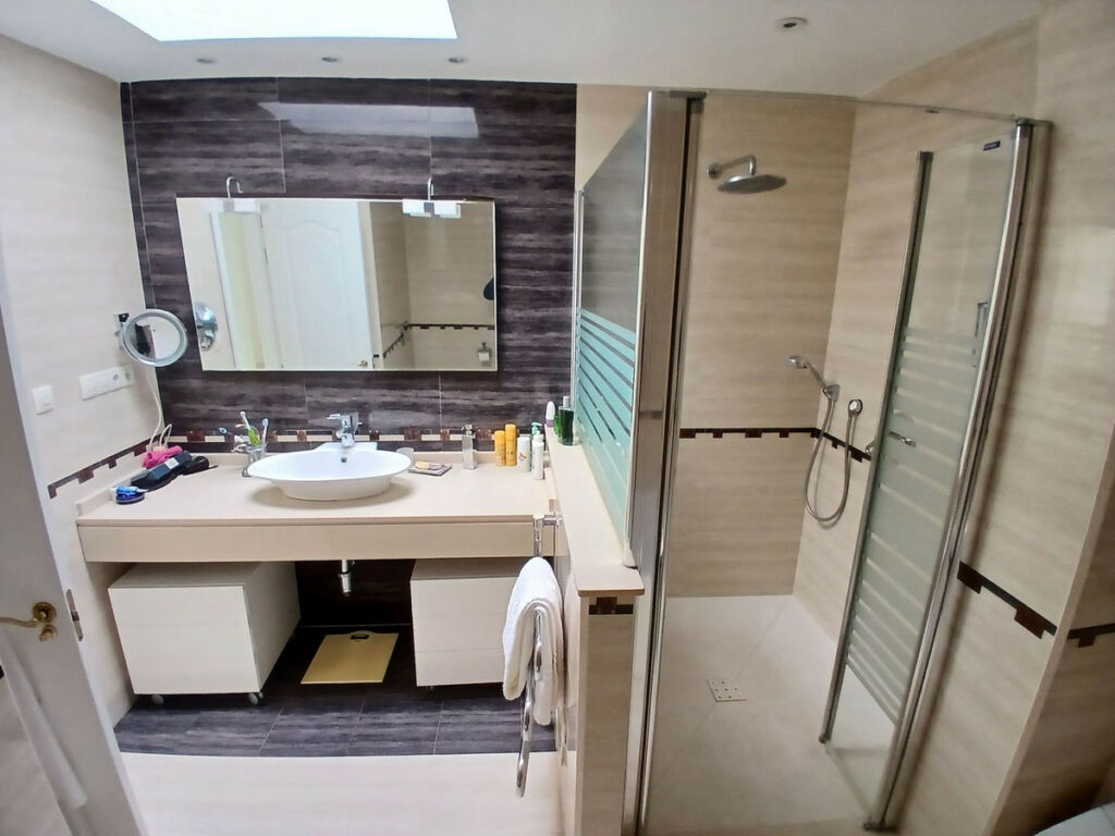 Penthouse Fuengirola Málaga - image 9