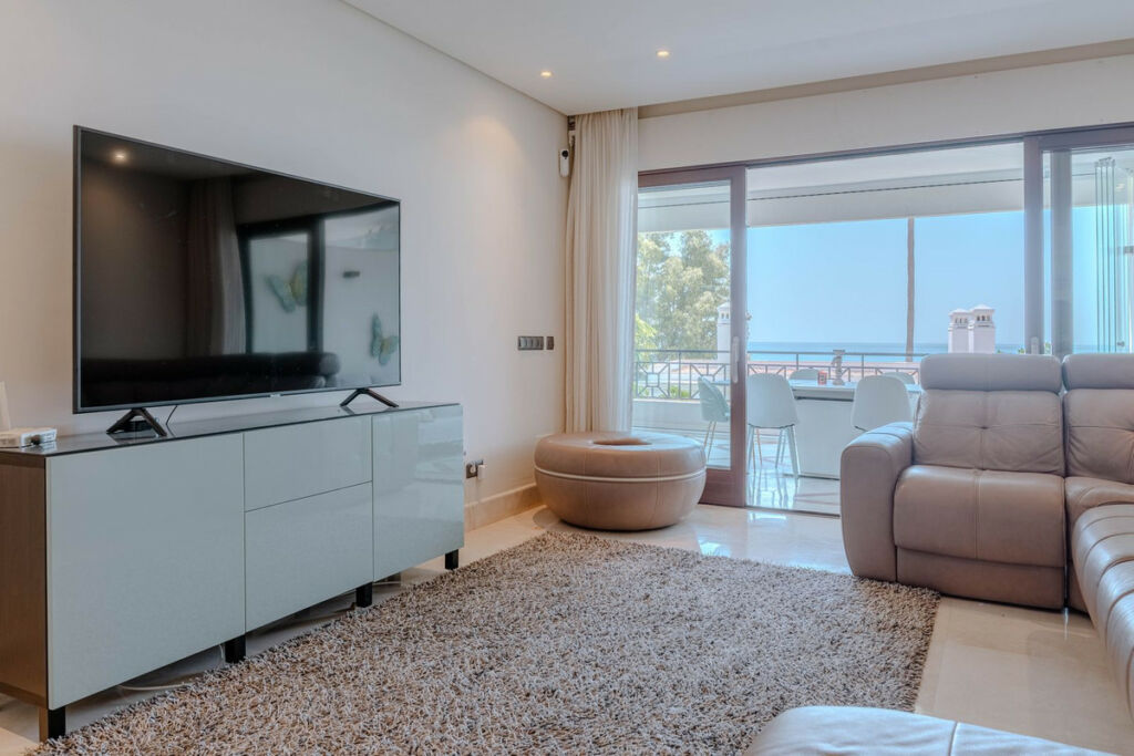 Ground Floor Apartment Estepona Málaga - image 9