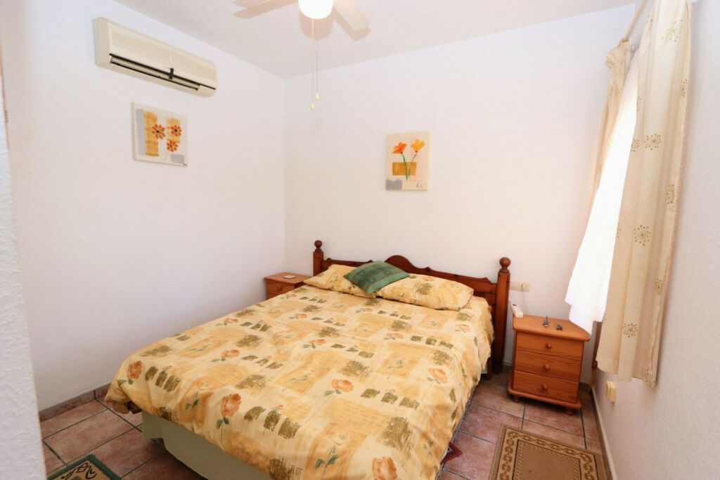 Detached Villa Playa Flamenca Alicante - image 10