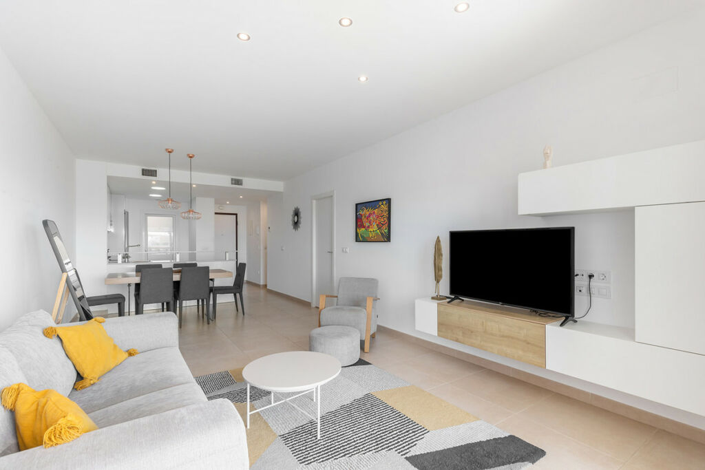 Middle Floor Apartment Villamartin Alicante - image 9