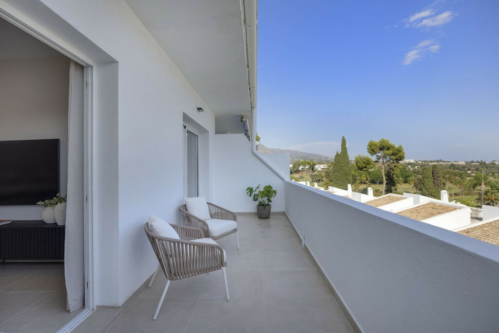 Penthouse Nueva Andalucía Málaga - image 10