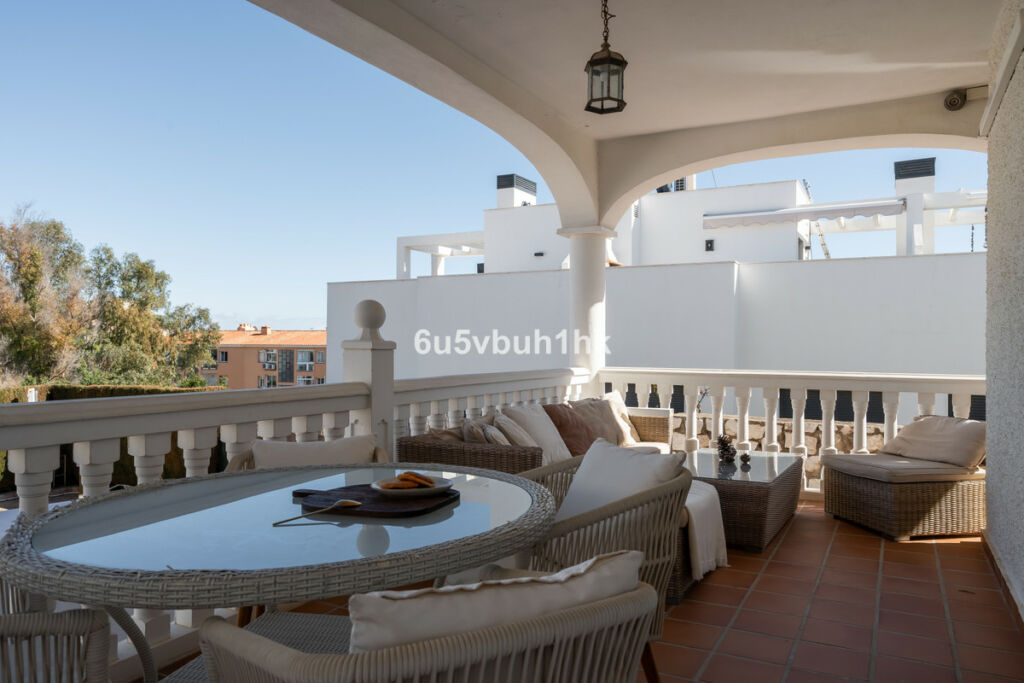 Detached Villa Fuengirola Málaga - image 9