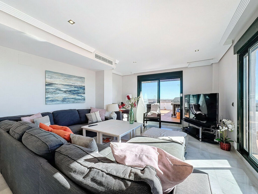 Penthouse Casares Málaga - image 10