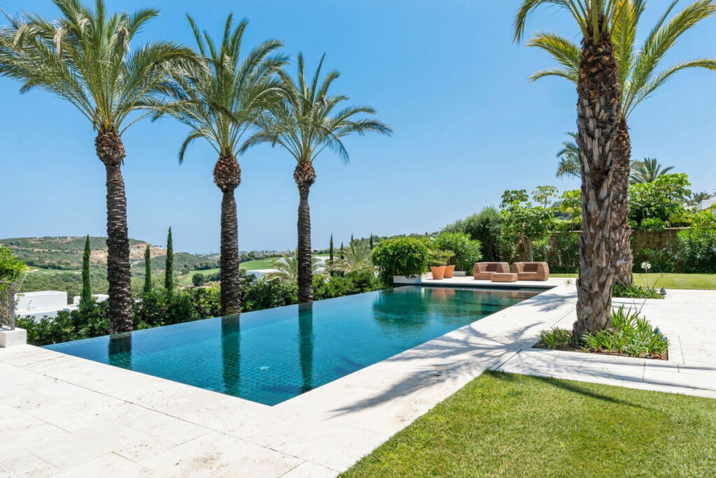 Detached Villa Casares Málaga - image 8